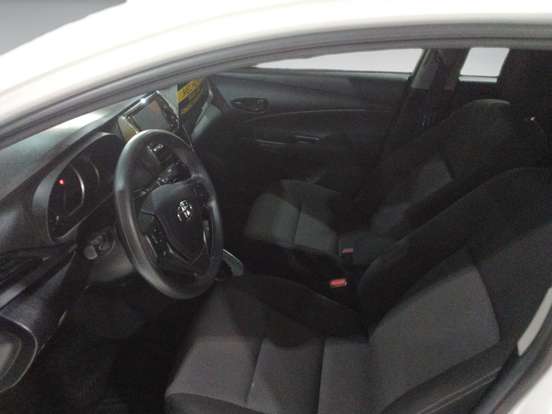 TOYOTA-YARIS-2023