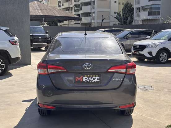 TOYOTA-YARIS-2024