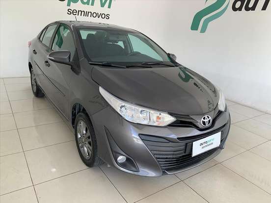 TOYOTA-YARIS-2021