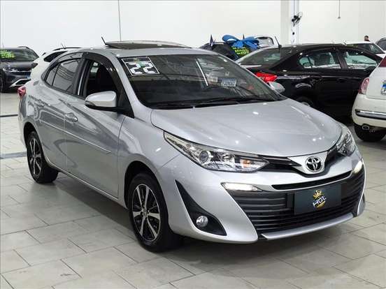 TOYOTA-YARIS-2021