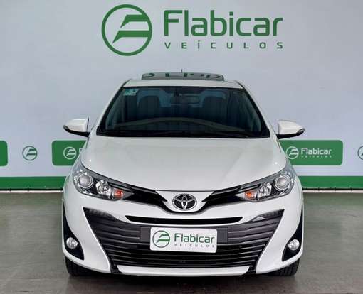 TOYOTA-YARIS-2021