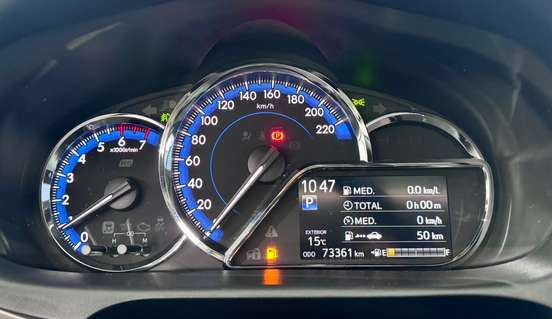 TOYOTA-YARIS-2021