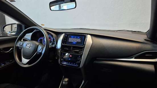 TOYOTA-YARIS-2020