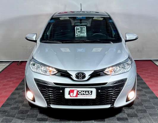 TOYOTA-YARIS-2020