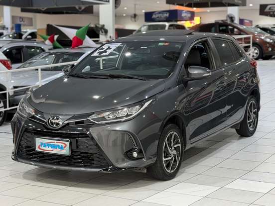 TOYOTA-YARIS-2022