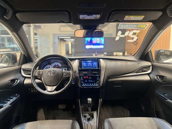 TOYOTA-YARIS-2024