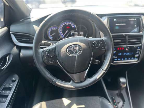 TOYOTA-YARIS-2024