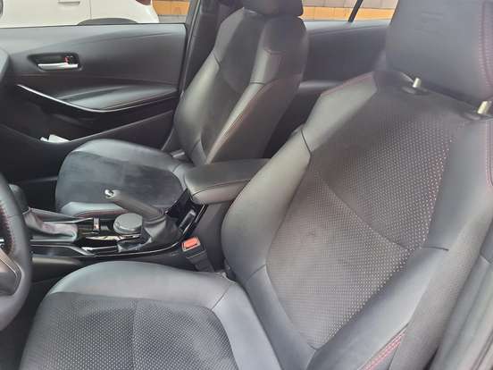 TOYOTA-COROLLA-2023