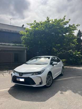TOYOTA-COROLLA-2025