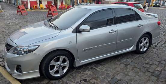 TOYOTA-COROLLA-2012