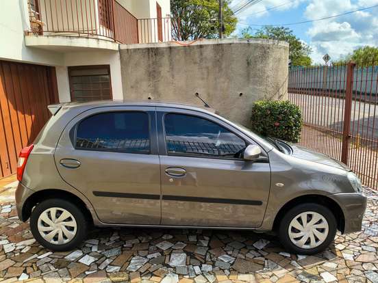 TOYOTA-ETIOS-1.3 X 16V FLEX 4P AUTOMÁTICO TOYOTA-ETIOS-2016