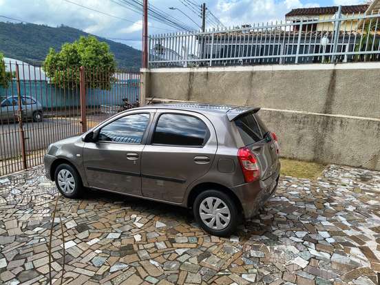 TOYOTA-ETIOS-1.3 X 16V FLEX 4P AUTOMÁTICO TOYOTA-ETIOS-2016