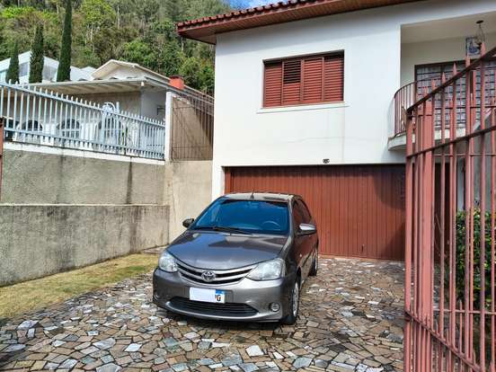 TOYOTA-ETIOS-2016