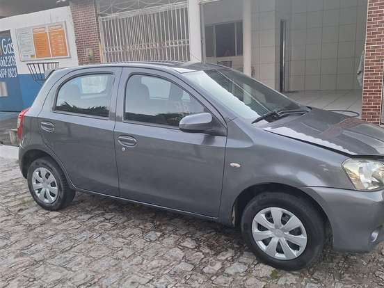 TOYOTA-ETIOS-1.3 X 16V FLEX 4P MANUAL TOYOTA-ETIOS-2015