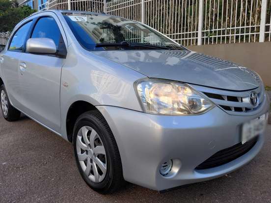 TOYOTA-ETIOS-1.3 XS 16V FLEX 4P MANUAL TOYOTA-ETIOS-2013