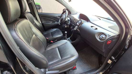 TOYOTA-ETIOS-2015