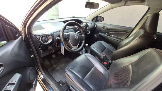 TOYOTA-ETIOS-2015