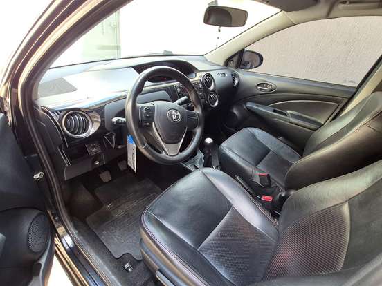 TOYOTA-ETIOS-1.5 XS SEDAN 16V FLEX 4P MANUAL TOYOTA-ETIOS-2015