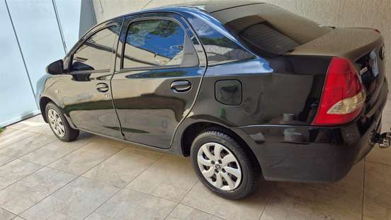 TOYOTA-ETIOS-2015