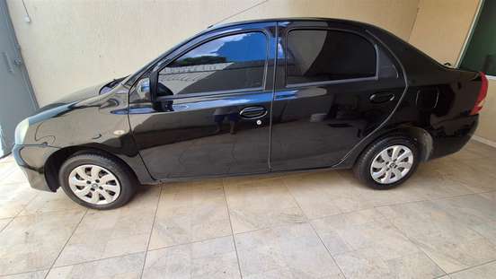 TOYOTA-ETIOS-2015