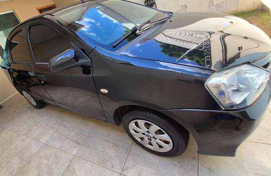 TOYOTA-ETIOS-2015