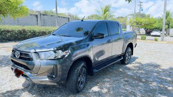 TOYOTA-HILUX-2025