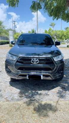 TOYOTA-HILUX-2025
