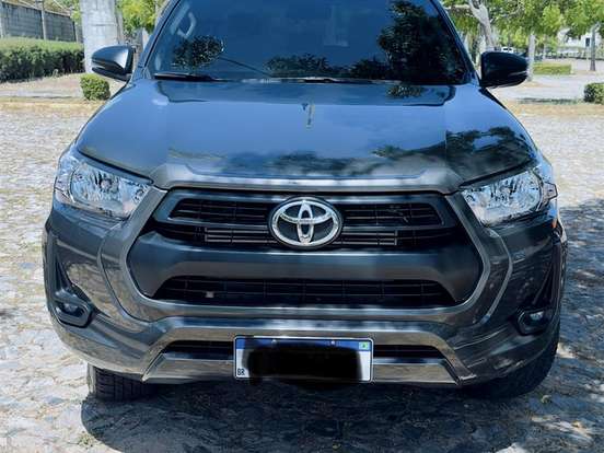 TOYOTA-HILUX-2.8 D-4D TURBO DIESEL CD SR 4X4 AUTOMÁTICO TOYOTA-HILUX-2025