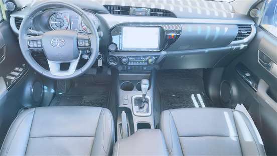 TOYOTA-HILUX-2025
