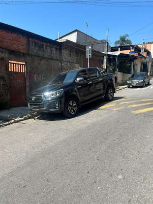 TOYOTA-HILUX-2019