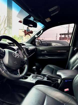 TOYOTA-HILUX-2019