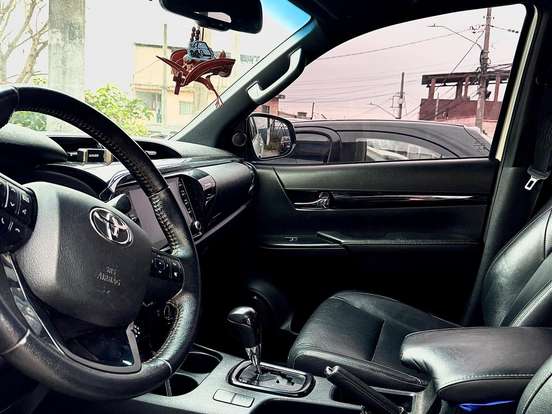TOYOTA-HILUX-2.8 SRX 4X4 CD 16V DIESEL 4P AUTOMÁTICO TOYOTA-HILUX-2019