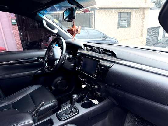 TOYOTA-HILUX-2.8 SRX 4X4 CD 16V DIESEL 4P AUTOMÁTICO TOYOTA-HILUX-2019