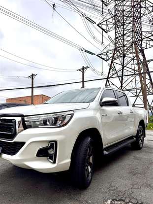 TOYOTA-HILUX-2.8 SRX 4X4 CD 16V DIESEL 4P AUTOMÁTICO TOYOTA-HILUX-2019