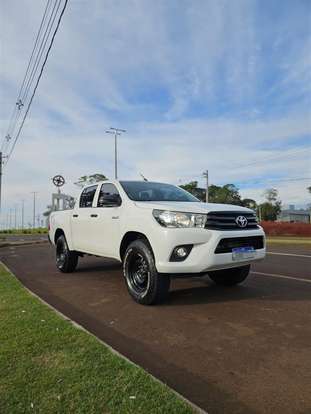 TOYOTA-HILUX-2019