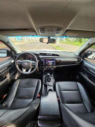 TOYOTA-HILUX-2019