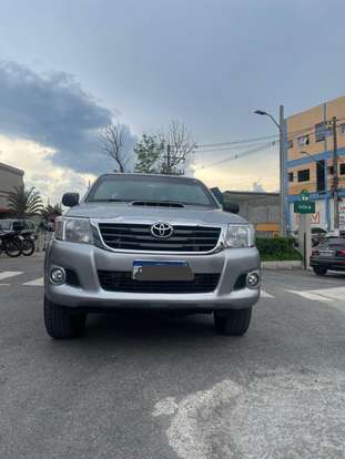 TOYOTA-HILUX-2014