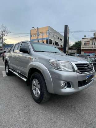 TOYOTA-HILUX-2014