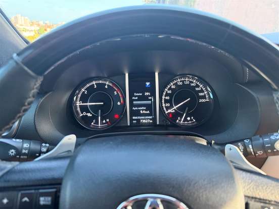 TOYOTA-HILUX SW4-2023