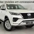 TOYOTA HILUX SW4 2.8 D-4D TURBO DIESEL SRX 7L 4X4 AUTOMÁTICO TOYOTA HILUX SW4 2.8 D-4D TURBO DIESEL SRX 7L 4X4 AUTOMÁTICO