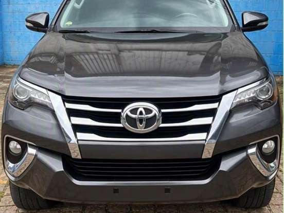 TOYOTA-HILUX SW4-2.8 SRX 4X4 16V TURBO INTERCOOLER DIESEL 4P AUTOMÁTICO TOYOTA-HILUX SW4-2016