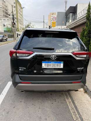 TOYOTA-RAV4-2024