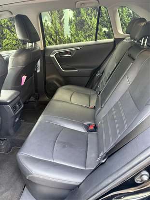 TOYOTA-RAV4-2024