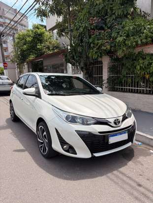 TOYOTA-YARIS-2019
