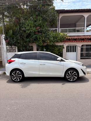 TOYOTA-YARIS-2019
