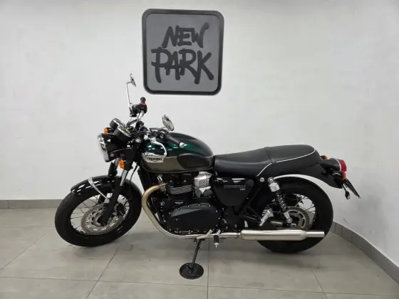 TRIUMPH BONNEVILLE T100 900 