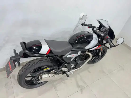 TRIUMPH-THRUXTON 400 TRIUMPH-THRUXTON 400-2026