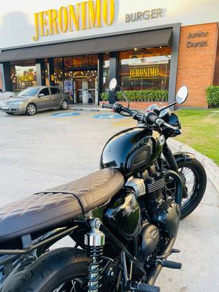 TRIUMPH BONNEVILLE T100 BLACK 900 