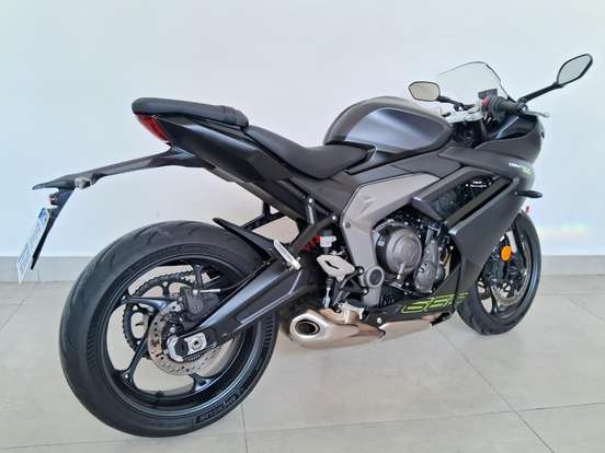 TRIUMPH-DAYTONA 660-2025