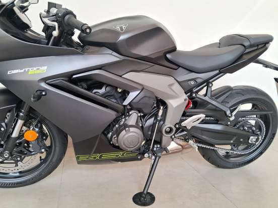 TRIUMPH-DAYTONA 660 TRIUMPH-DAYTONA 660-2025